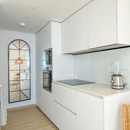 Amazing Sea Views - The Wave, Brand New