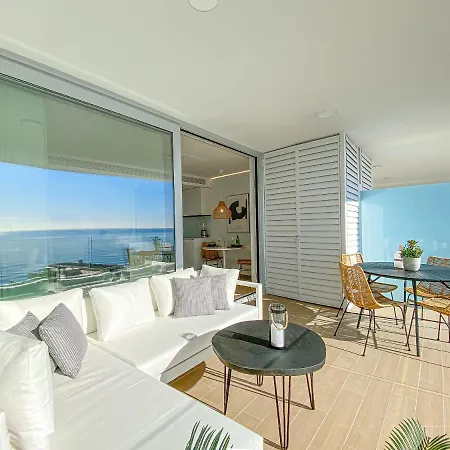 Appartement Amazing Sea Views - The Wave, Brand New